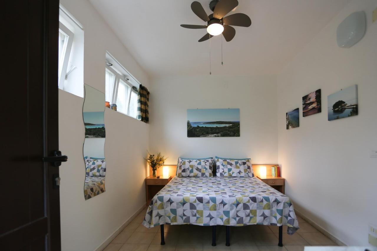 Apartments Eugenio Turizam Солине Екстериор снимка